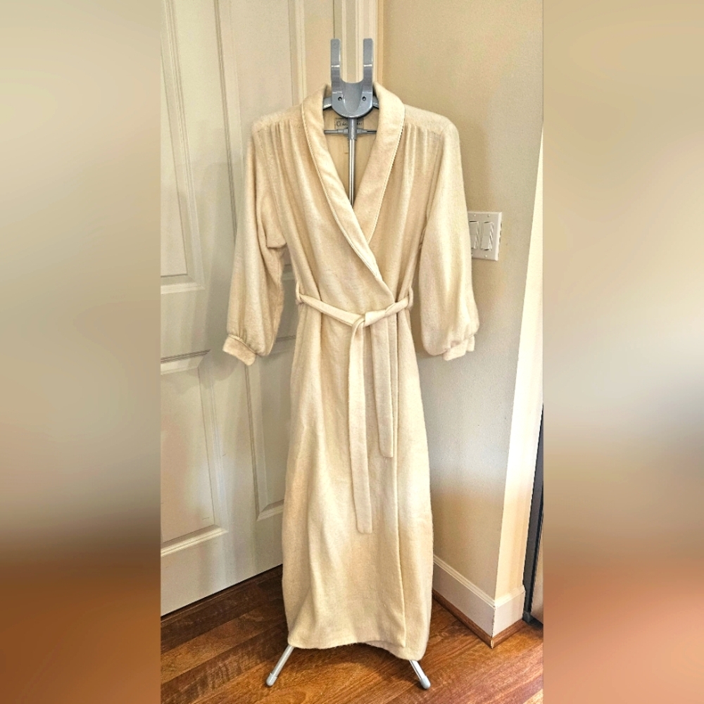 Christian Dior Robe Cream- Medium